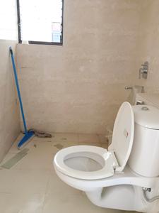 Common Bathroom Image of 890 Sq.ft 2 BHK Apartment / Flat for rent in Primarc Southwinds, Rajpur Kolkata for Rs. 17000