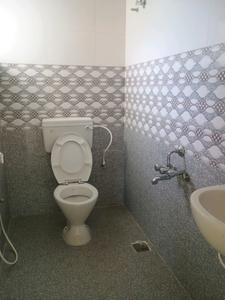 Common Bathroom Image of 1350 Sq.ft 3 BHK Independent House for rent in MGP Sriya, Sholinganallur Chennai for Rs. 34000
