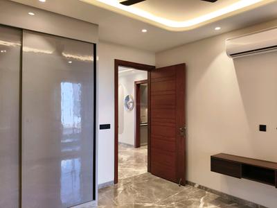 Bedroom Image of 2000 Sq.ft 3 BHK Builder Floor for sale in Ansal Versalia, Sector 67 Gurgaon for Rs. 30500000
