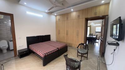 Bedroom Image of 2500 Sq.ft 3 BHK Builder Floor for rent in Sector 52 Gurgaon for Rs. 70000