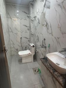 Bathroom Image of 800 Sq.ft 2 BHK Independent House for rent in Indirapuram Ghaziabad for Rs. 20000