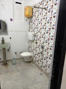 Bathroom Image of 1500 Sq.ft 3 BHK Builder Floor for rent in Kirti Nagar New Delhi for Rs. 38000