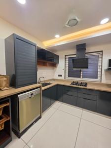 Kitchen Image of 1600 Sq.ft 3 BHK Apartment / Flat for rent in Darshanam Club Life, Undera Vadodara for Rs. 55000