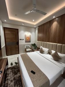 Bedroom Image of 1800 Sq.ft 3 BHK Apartment / Flat for sale in Empire Skypark, Sola Ahmedabad for Rs. 11000000