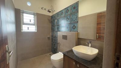 Bathroom Image of 2500 Sq.ft 3 BHK Independent House for sale in Griha Udyaan 1, Kannuru Bengaluru for Rs. 27500000