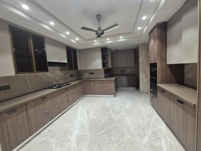 Kitchen Image of 3300 Sq.ft 4 BHK Builder Floor for sale in Swaraj Homes RWA Hauz Khas, Safdarjung Development Area New Delhi for Rs. 230000000