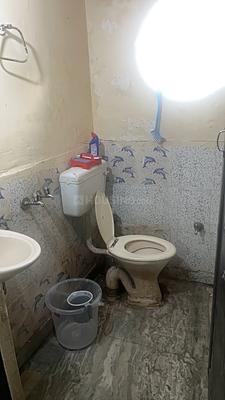 Bathroom Image of 1000 Sq.ft 1 BHK Builder Floor for rent in Rampur Jagir Greater Noida for Rs. 12000