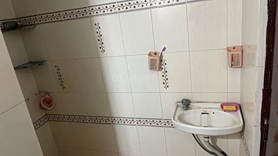 Bathroom Image of 1200 Sq.ft 1 RK Apartment / Flat for rent in Mahalakshmi Nagar Indore for Rs. 25000