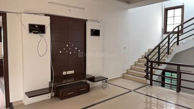 Living Room Image of 4000 Sq.ft 4 BHK Villa for rent in Vasudeva Lalitha Bloomfield, Khaja Guda Hyderabad for Rs. 100000