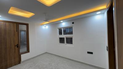 Bedroom Image of 950 Sq.ft 3 BHK Builder Floor for sale in Govindpuri New Delhi for Rs. 7000000