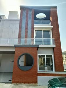 Image of 1386 Sq.ft 4 BHK Villa for sale in Shreeji Status Bungalows, Atladara, Vadodara for Rs. 14800000