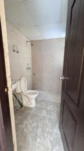 Bathroom Image of 900 Sq.ft 2 BHK Apartment / Flat for rent in Aditya City Apartment Ghaziabad, Wave City Ghaziabad for Rs. 12000