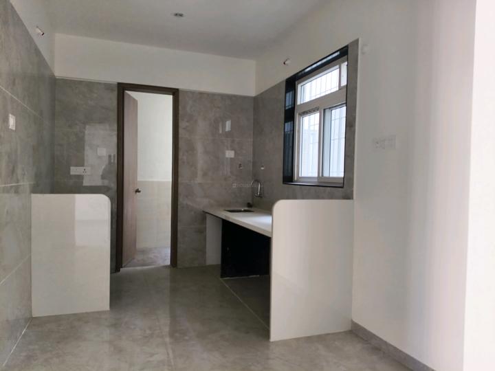 Pearl Eminent Main Image 1