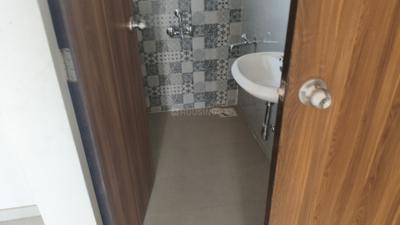 Bathroom Image of 412 Sq.ft 1 BHK Apartment / Flat for rent in Dosti Greater Thane Phase 1 Dosti Paradise, Bhiwandi Thane for Rs. 11000