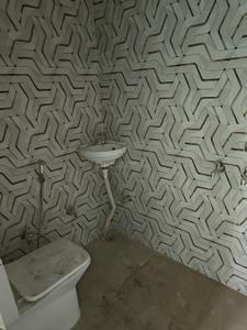 Bathroom Image of 1600 Sq.ft 3 BHK Builder Floor for rent in Uattardhona Lucknow for Rs. 15000