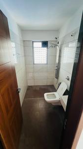 Bathroom Image of 1557 Sq.ft 3.5 BHK Apartment / Flat for rent in Shroff And Choice Aureta, Mundhwa Pune for Rs. 60000