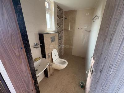 Bathroom Image of 2100 Sq.ft 3 BHK Apartment / Flat for rent in Kantatoli Ranchi for Rs. 23999