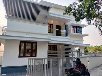 Image of 1700 Sq.ft 3 BHK Independent House for sale in Aluva, Kochi for Rs. 9000000