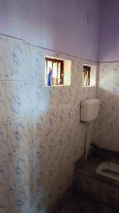 Bathroom Image of 800 Sq.ft 2 BHK Builder Floor for rent in Sarsuna Kolkata for Rs. 6000