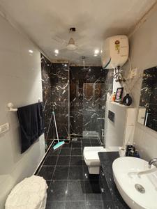 Image of 1650 Sq.ft 3 BHK Builder Floor for sale in Mansarover Garden, New Delhi for Rs. 42000000