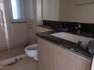 Bathroom Image of 2792 Sq.ft 4 BHK Apartment / Flat for sale in DLF The Ultima, Sector 81 Gurgaon for Rs. 49000000