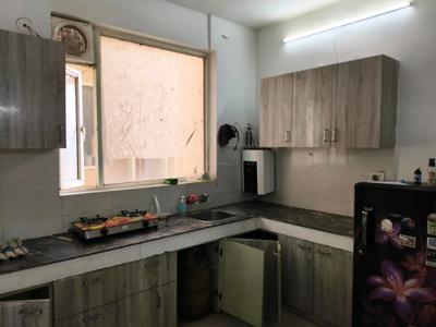 Kitchen Image of 913 Sq.ft 2 BHK Apartment / Flat for rent in Pyramid Urban Homes, Sector 70A Gurgaon for Rs. 30000