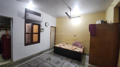 Bedroom Image of 774 Sq.ft 4 BHK Independent House for sale in Ashok Vihar Phase 1 Gurgaon for Rs. 13000000