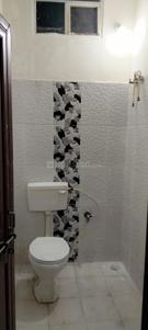Bathroom Image of 850 Sq.ft 2 BHK Independent House for rent in Mowa Raipur for Rs. 12000