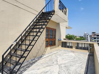 Balcony Image of 1100 Sq.ft 2 BHK Villa for rent in Sector 2 Faridabad for Rs. 15000