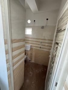 Bathroom Image of 301 Sq.ft 1 RK Apartment / Flat for rent in Dakshindari Kolkata for Rs. 8000