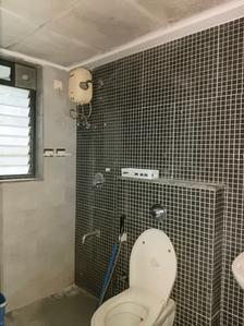 Common Bathroom Seven Image of 889 Sq.ft 2.5 BHK Apartment / Flat for sale in Lodha Palava Viento A To D, Palava Phase 2 Thane for Rs. 8300000