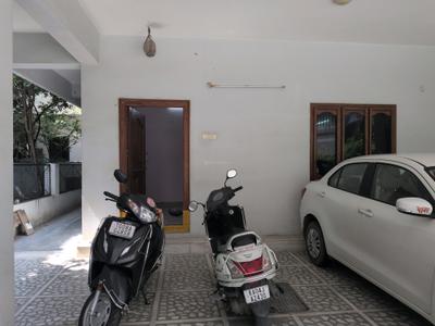 Car Garage Image of 900 Sq.ft 2 BHK Independent House for rent in Kukatpally Hyderabad for Rs. 28500