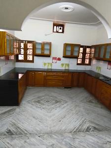 Kitchen Image of 2600 Sq.ft 3 BHK Builder Floor for rent in Gomti Nagar Lucknow for Rs. 50000
