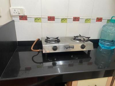 Kitchen Image of 500 Sq.ft 1 RK Apartment / Flat for rent in Bandra West Mumbai for Rs. 35000