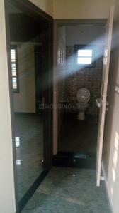 Bathroom Image of 600 Sq.ft 1 BHK Independent House for rent in Cox Town Bengaluru for Rs. 18500