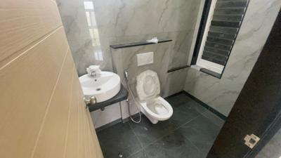 Bathroom Image of 550 Sq.ft 1 BHK Apartment / Flat for rent in MICL Aaradhya Highpark Project 2 Of Phase I, Dahisar East Mumbai for Rs. 28999