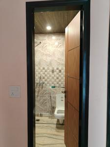 Bathroom Image of 1800 Sq.ft 2 BHK Builder Floor for rent in Sector 9 Gurgaon for Rs. 21500