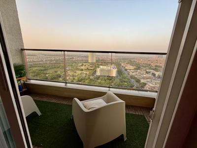 Balcony Image of 3050 Sq.ft 4.5 BHK Apartment / Flat for rent in DLF One Midtown, Karampura New Delhi for Rs. 189000