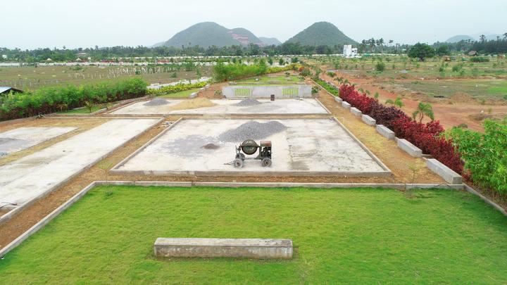 Siri Nandanavanam Satvika Main Image 1