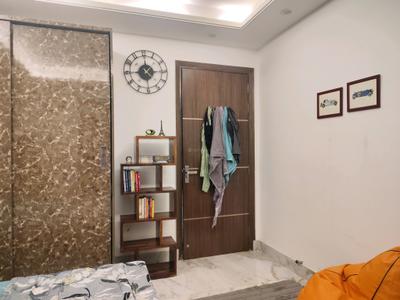 Bedroom Image of 1500 Sq.ft 3 BHK Builder Floor for rent in Freedom Fighters Enclave New Delhi for Rs. 53000