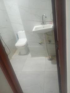 Bathroom Image of 750 Sq.ft 2 BHK Apartment / Flat for sale in Sector 73 Noida for Rs. 3800000