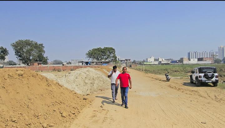 Near Jaipuria Sunrise Greens Main Image 1