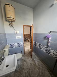 Bathroom Image of 2200 Sq.ft 2.5 BHK Builder Floor for rent in Trikuta Nagar Jammu for Rs. 19999