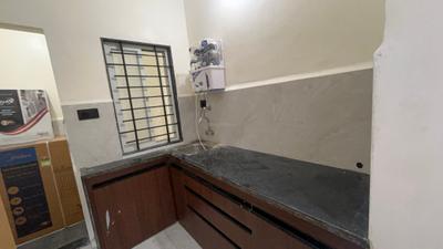 Kitchen Image of 650 Sq.ft 1 BHK Apartment / Flat for rent in Indra Puri Colony Indore for Rs. 17999