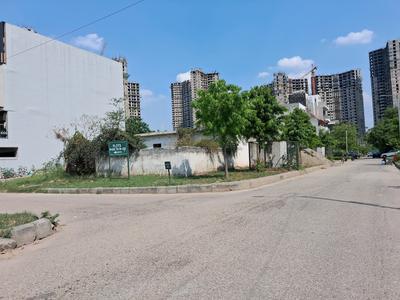Image of 209 Sq.ft Residential Plot / Land for sale in Jaypee Kensington Park Plot 1, Shahpur Govardhanpur Khadar, Noida for Rs. 51000000