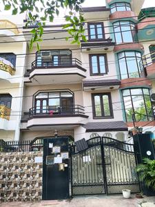Building Image of 1100 Sq.ft 7 BHK Independent House for sale in Sector 31 Gurgaon for Rs. 45000000
