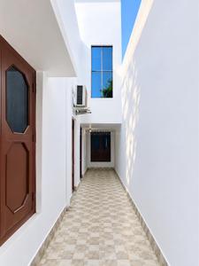 Balcony Image of 1850 Sq.ft 4 BHK Independent House for rent in Krishna Nagar Lucknow for Rs. 30000