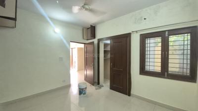Bedroom Image of 1150 Sq.ft 2 BHK Apartment / Flat for rent in DDA Sector Pocket B C, Vasant Kunj New Delhi for Rs. 58000