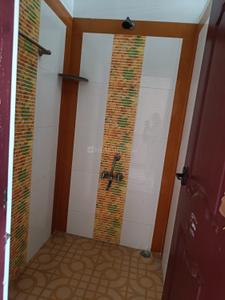 Bathroom Image of 1450 Sq.ft 2 BHK Independent House for rent in Narasothipatti Salem for Rs. 16000