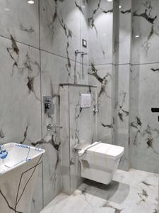 Common Bathroom Image of 800 Sq.ft 3 BHK Apartment / Flat for sale in Sewak Park New Delhi for Rs. 6000000